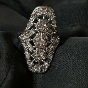 Vintage Art Deco Silver filigree elongated ring with rhinestones.